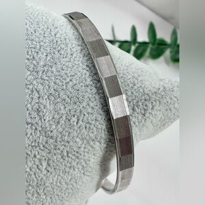 🤍Vintage Textured Silver Tone Monet Bangle